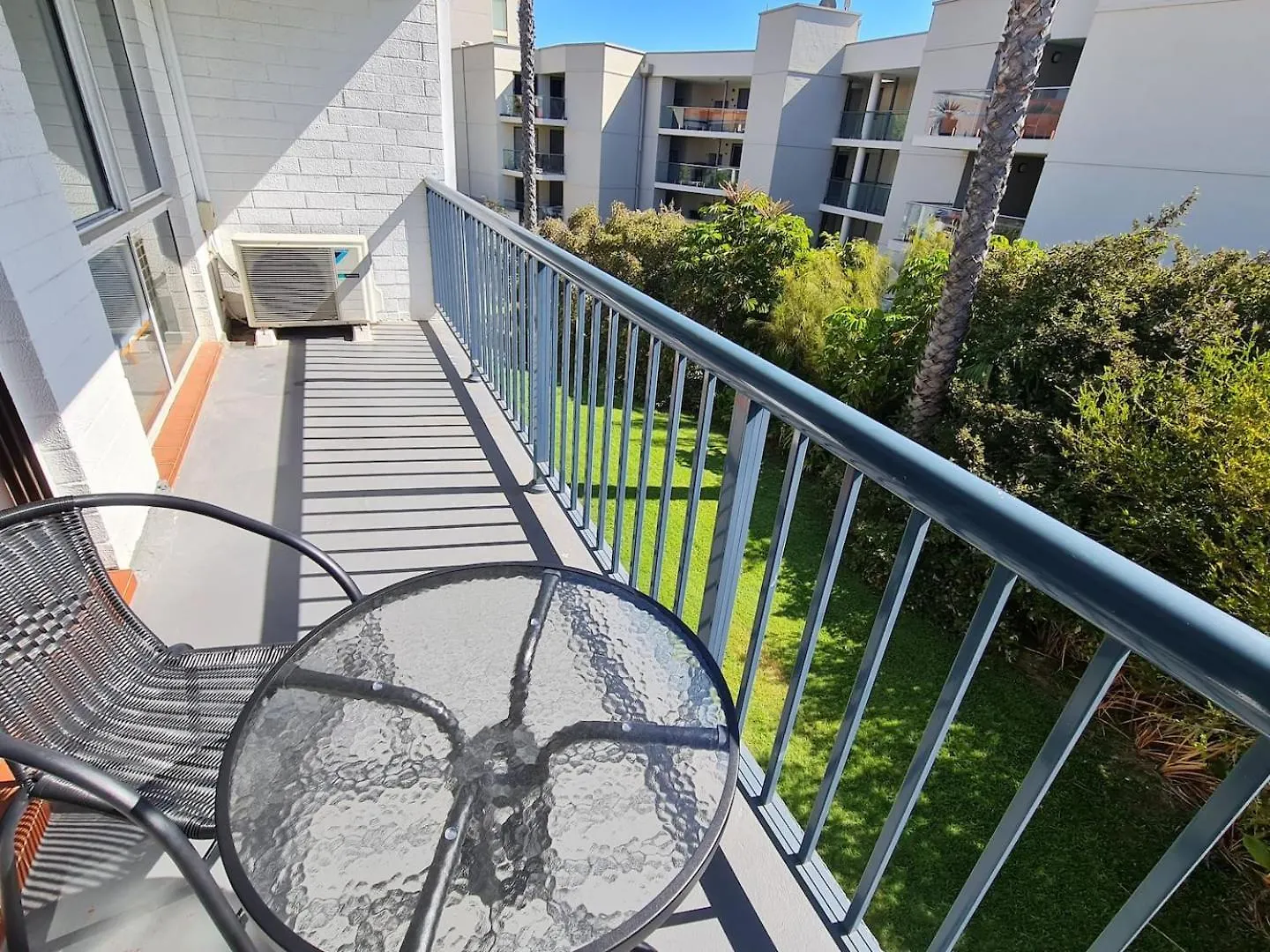 West Beach Lagoon 213 - Corner Unit! 珀斯 公寓