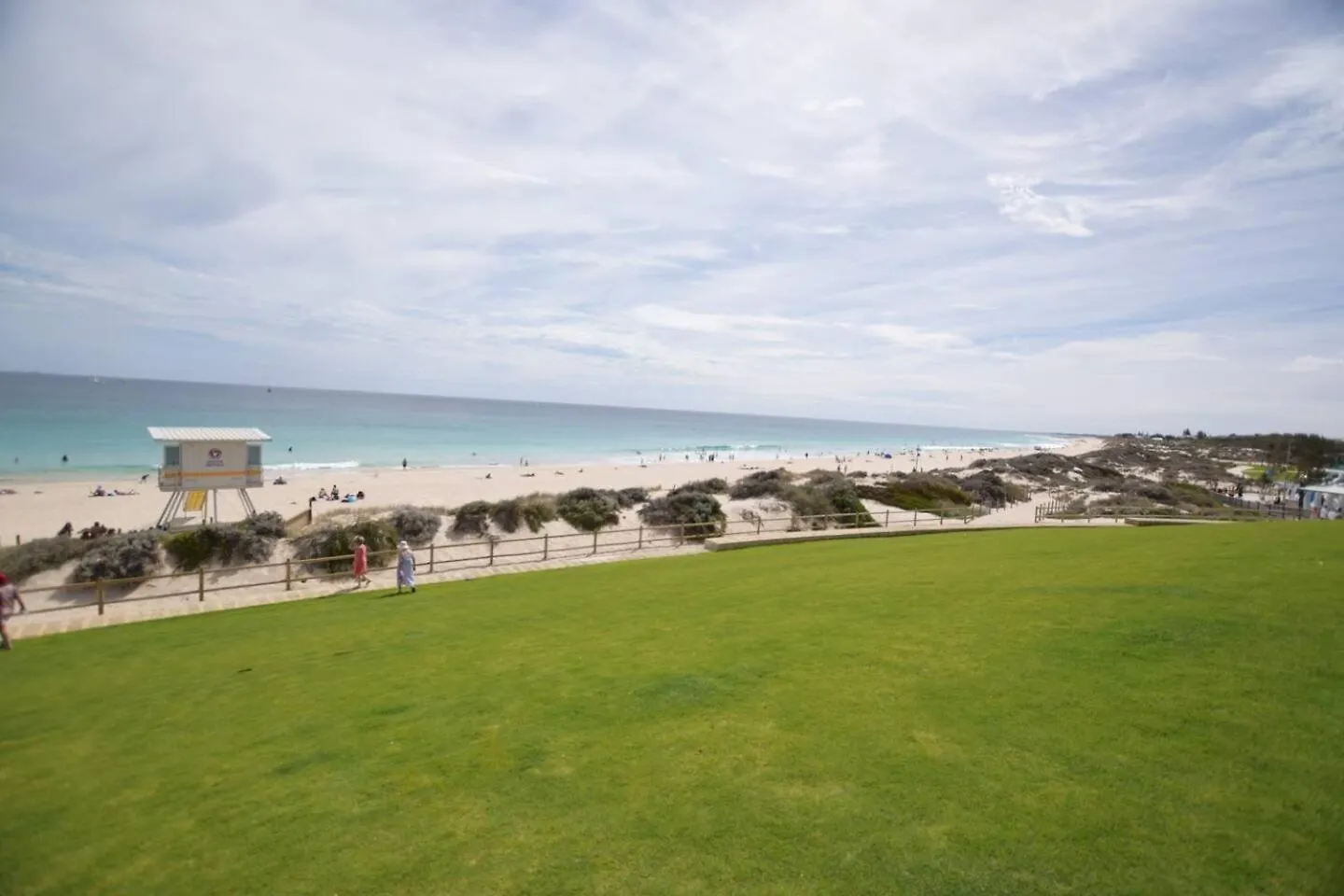 West Beach Lagoon 213 - Corner Unit! 珀斯 公寓